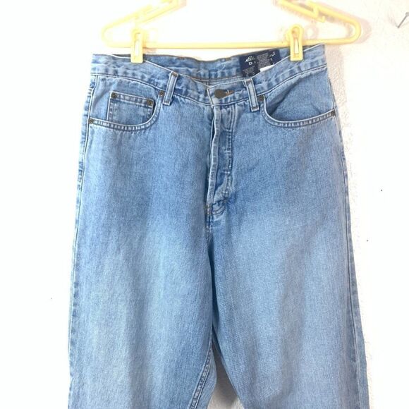 Eddie Bauer Light Wash Sz 14 High Waist Mom Jeans - Picture 2 of 10